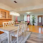 Convenient Hummelstown Home With Deck!