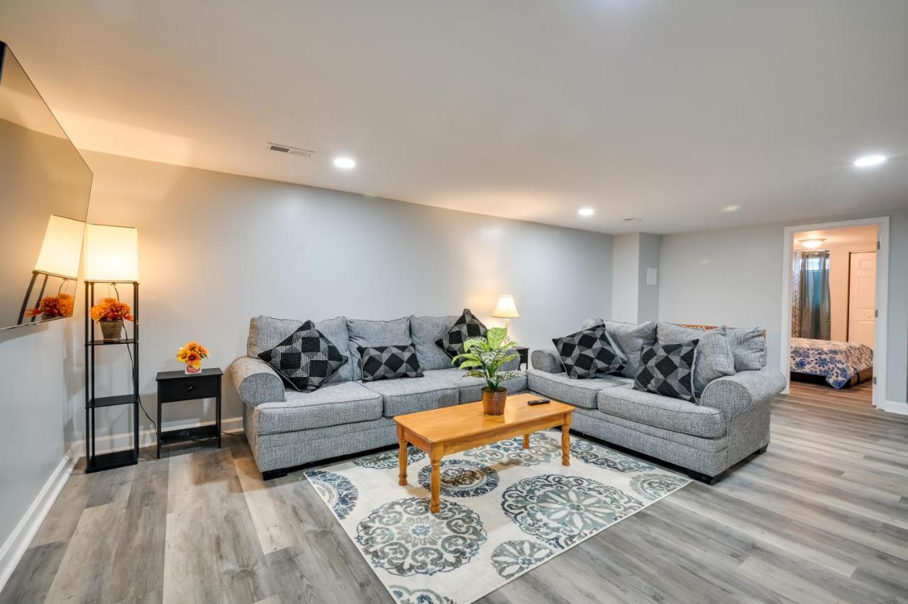 Convenient With Deck! Hummelstown
